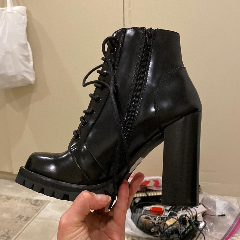 BRAND NEW JEFFREY CAMPBELL BOOTIES